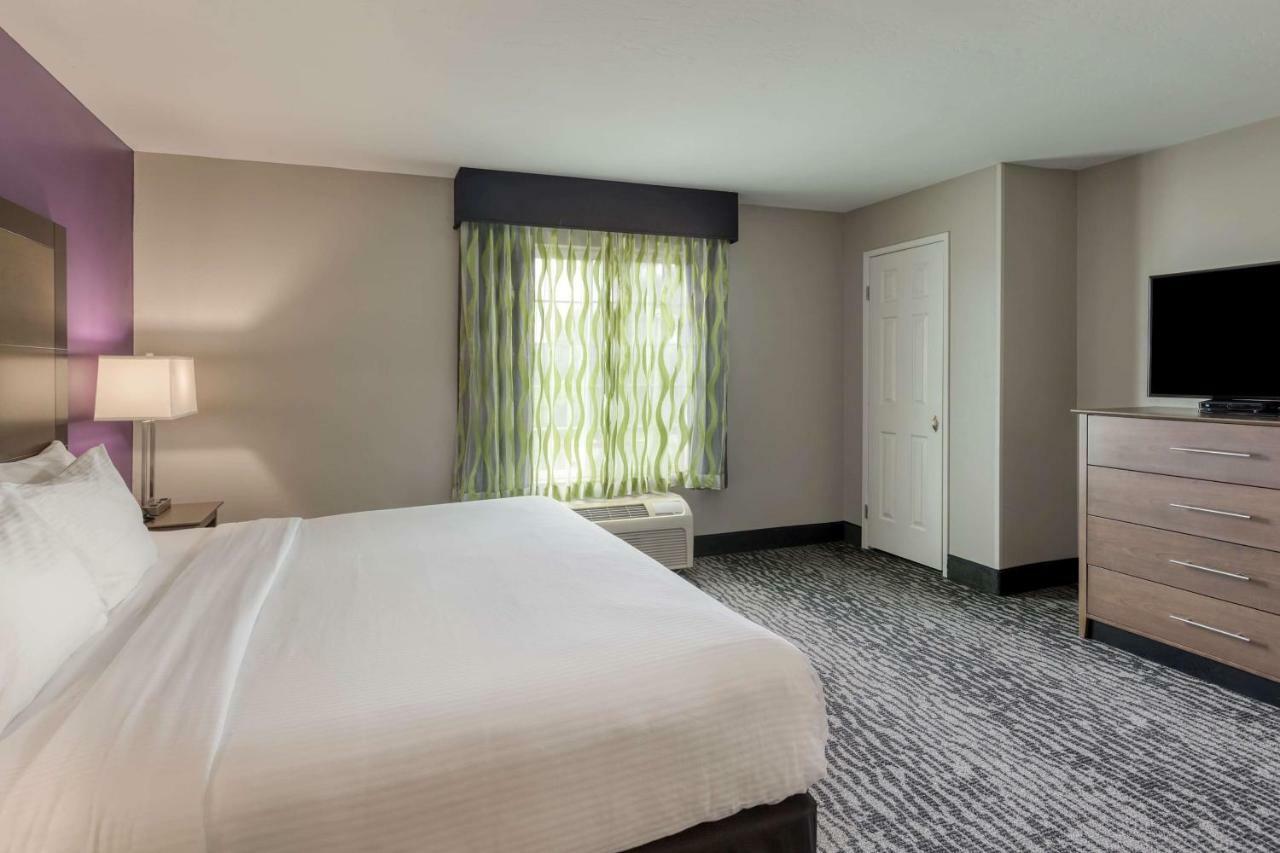 מלון La Quinta By Wyndham Visalia/Sequoia Gateway מראה חיצוני תמונה
